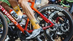 Specialized Rapide CLX II Rear Road Wheel - Carbon/White -Specialized Cycle Hub Sales Store 20 27